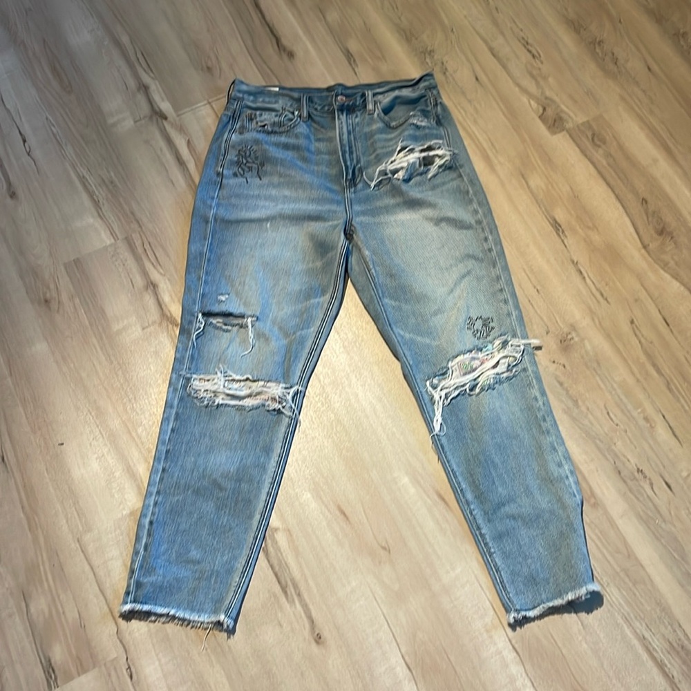 American Eagle X Keith Haring Limited Edition Mom Jeans  |   Size: 10 Regular